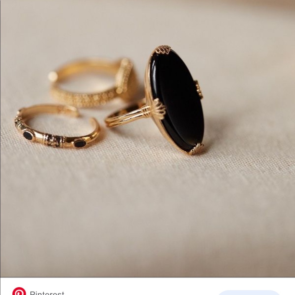 Sézane Dainty Claw Ring